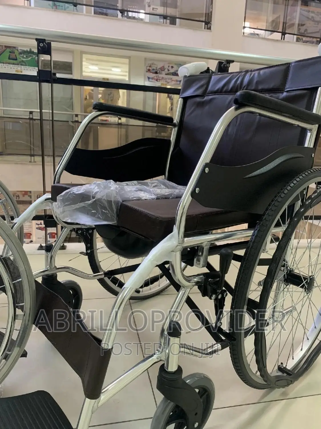 ለርጋውያን እንዲሁም ለታክሚዎች Toilet Wheelchair=Wheelchair=Wheelchair