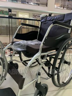 ለርጋውያን እንዲሁም ለታክሚዎች Toilet Wheelchair=Wheelchair=Wheelchair