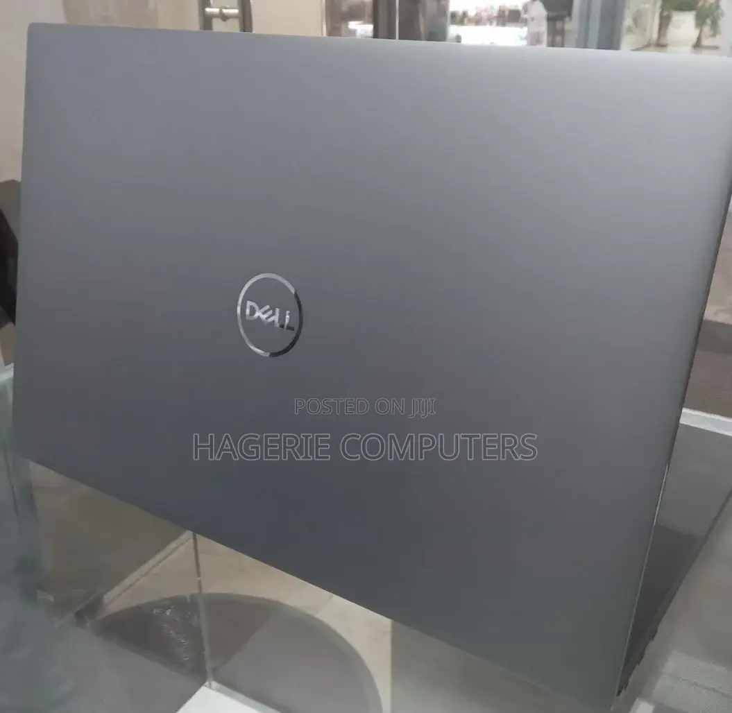 New Laptop Dell Precision 5570 32GB Intel Core I7 SSD 512GB