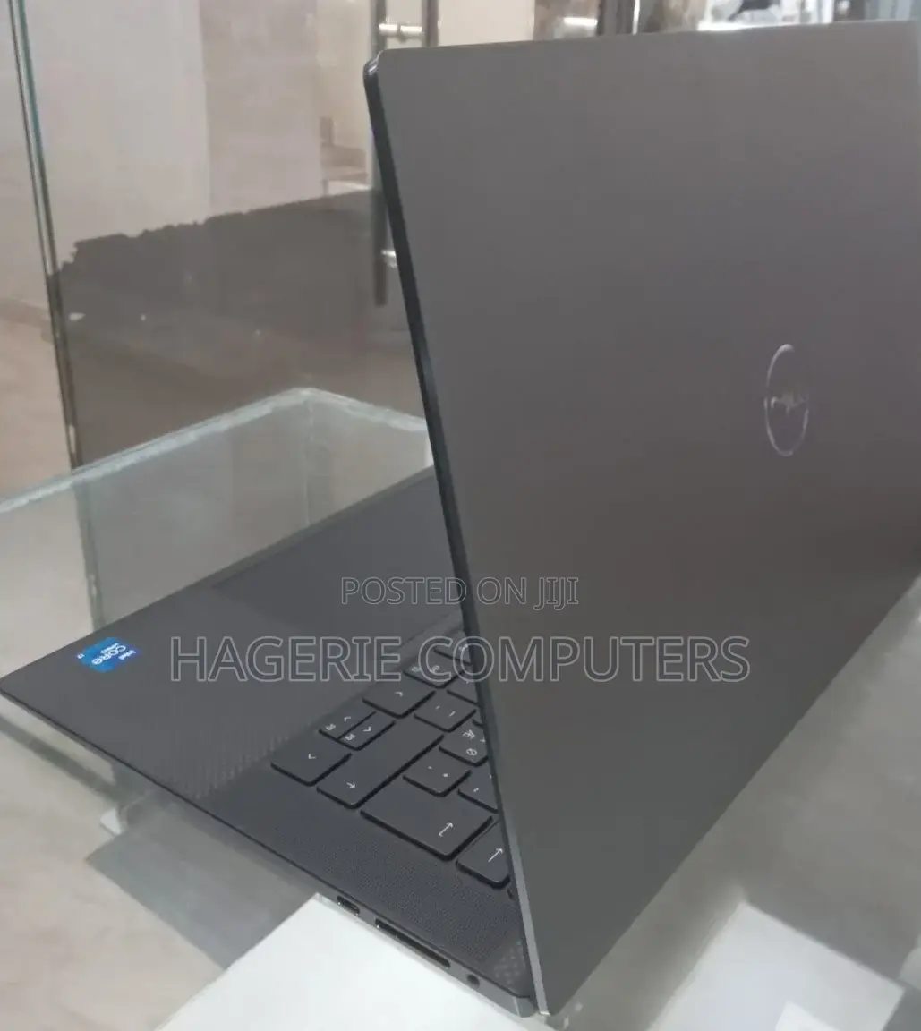 New Laptop Dell Precision 5570 32GB Intel Core I7 SSD 512GB