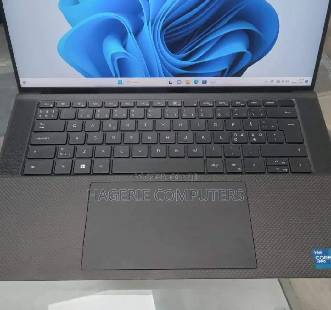 New Laptop Dell Precision 5570 32GB Intel Core I7 SSD 512GB