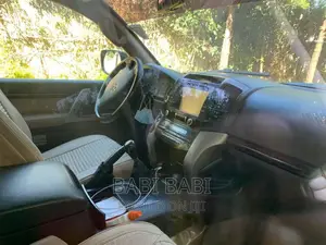 Toyota Land Cruiser 2013 White