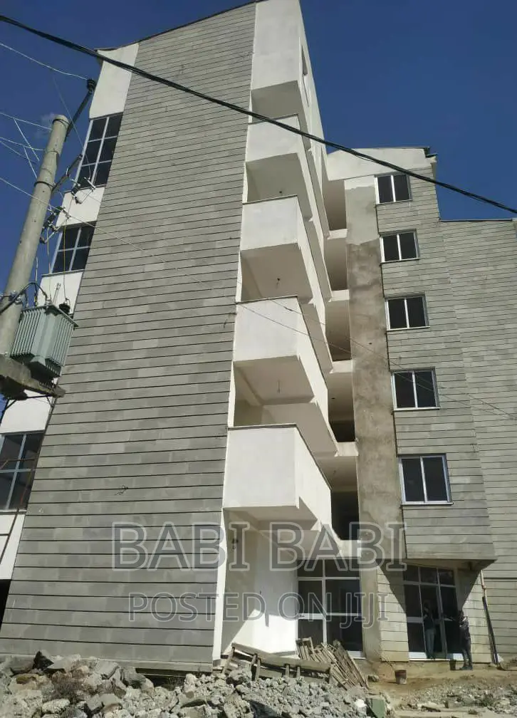 20bdrm Apartment in Semen Hotel Around, Arada for sale