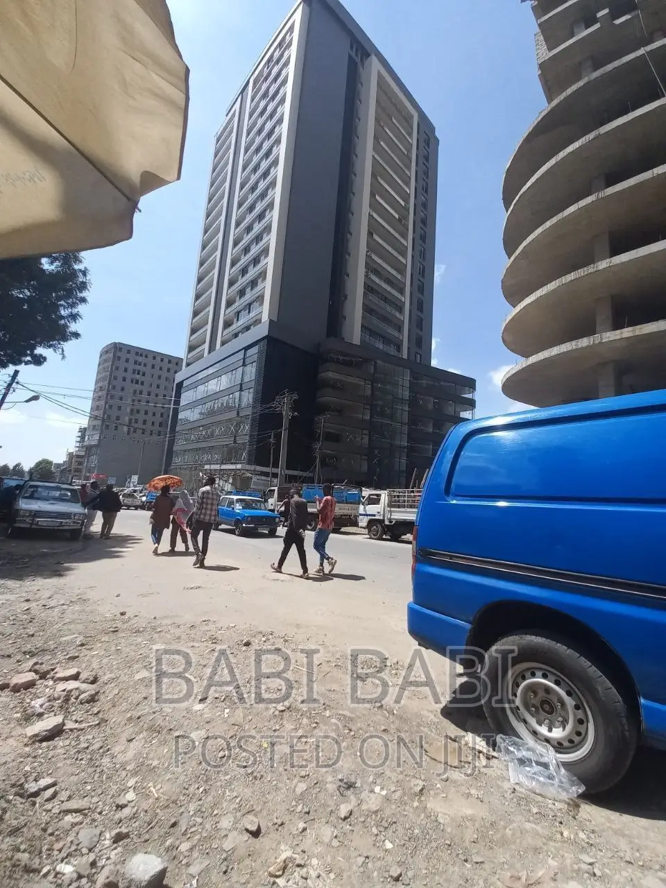 B+3+g+20 የንግድ ሕንፃ እና አፓርታማ ሽያጭ