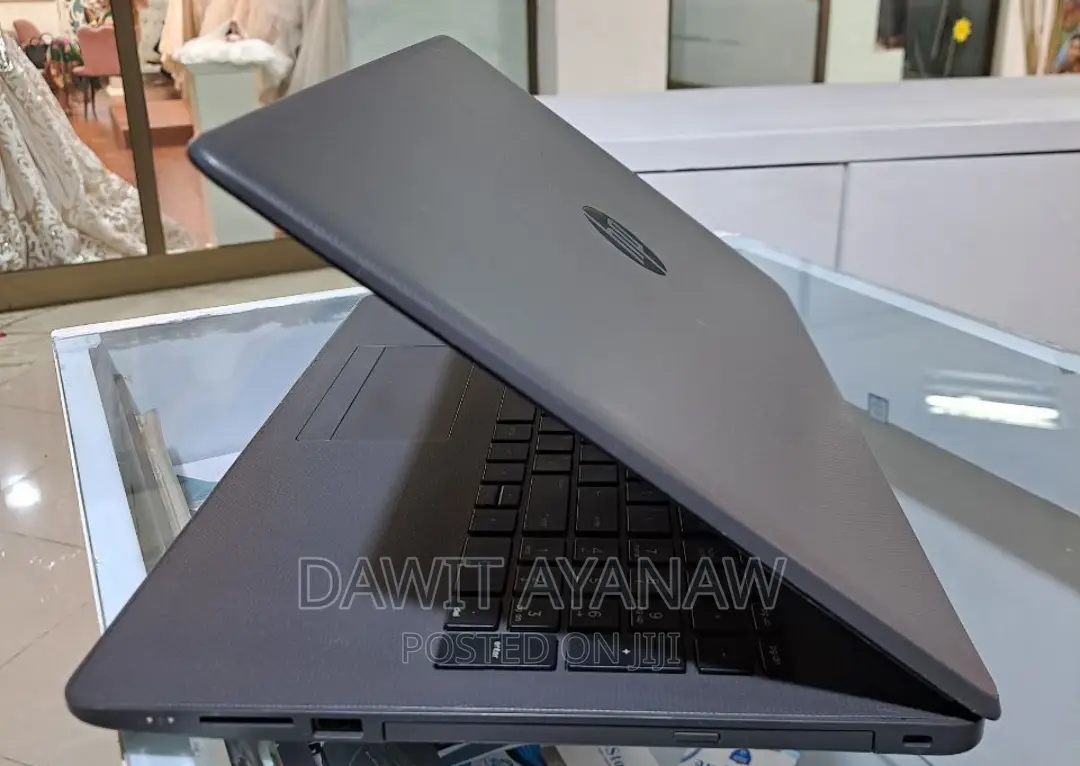 New Laptop HP 8GB Intel Core I7 SSD 1T