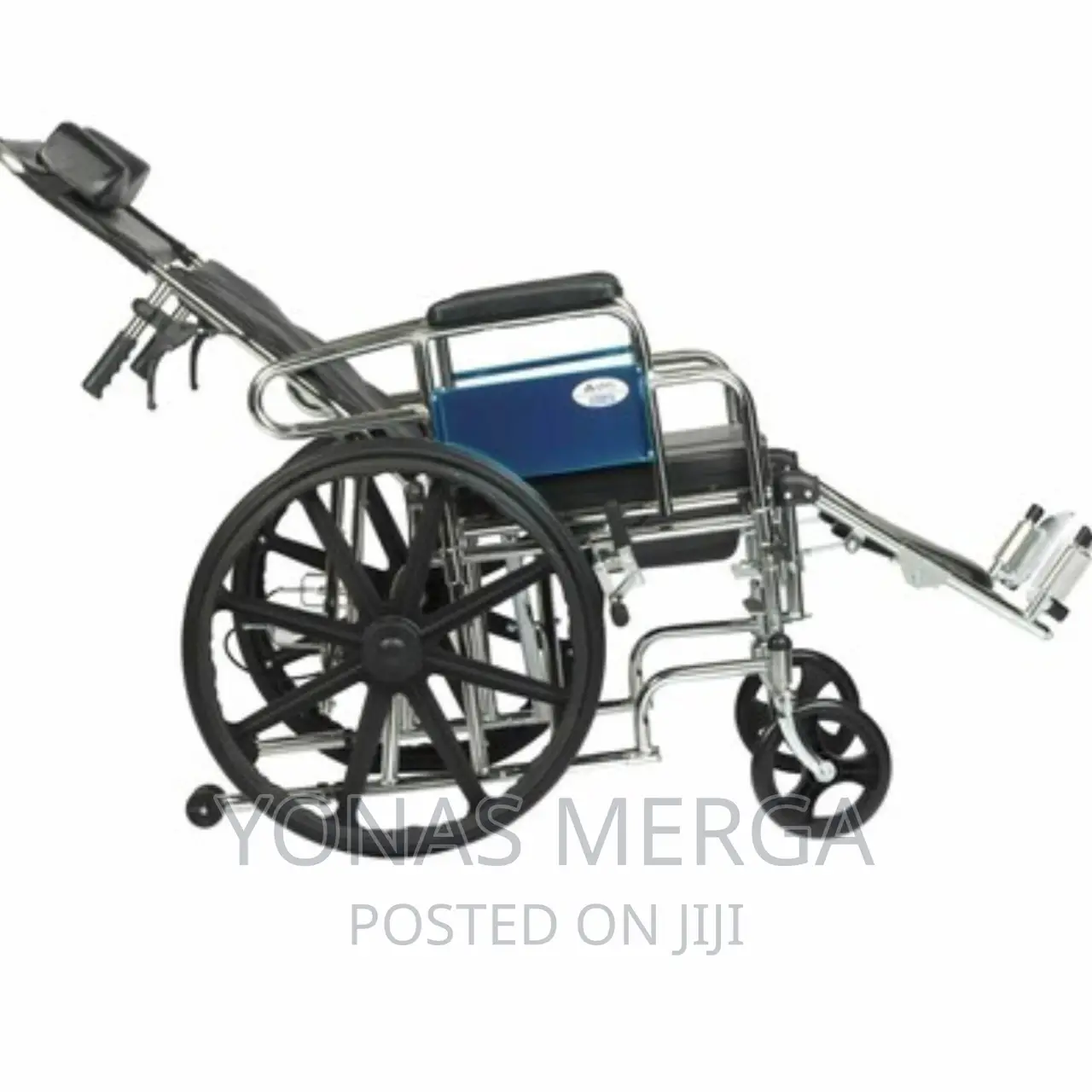 Good Quality Adjustable Footrest Receling Steel Wheelchair