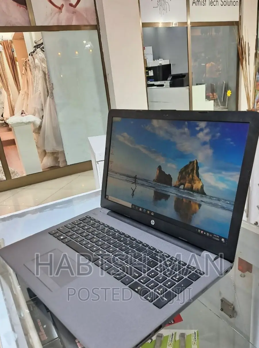 New Laptop HP Stream Notebook 8GB Intel Core I7 HDD 1T