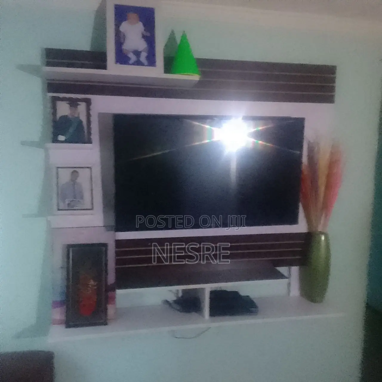 ውብ እና ማራኪ ቲቪ ስታንዶች