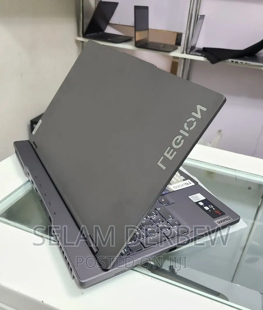 New Laptop Lenovo Legion 5 16GB AMD Ryzen 7 SSD 512GB