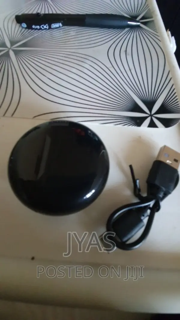 Air Pro 6 TWS Wireless Headphone White and Black