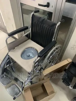 ሻወር መውሰጃ ያለው ዌል-ቸር Commode Wheelchair=Wheelchair~Wheelchair