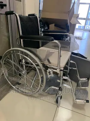 ሻወር መውሰጃ ያለው ዌል-ቸር Commode Wheelchair=Wheelchair~Wheelchair