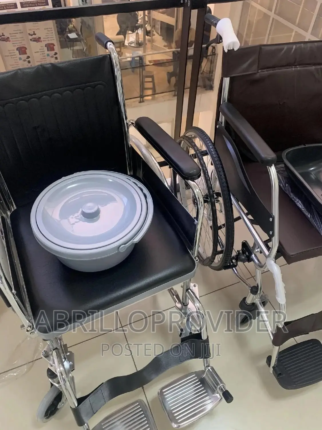 Commode Wheelchair=Wheelchair=ከቦታ ቦታ ለትራንስፖርት አመቺ ዌልቸር