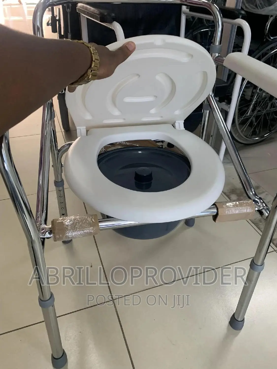 የሚነቃቀል Commode Chair-Elderly Seat Chair=Commode Chair-Toilet