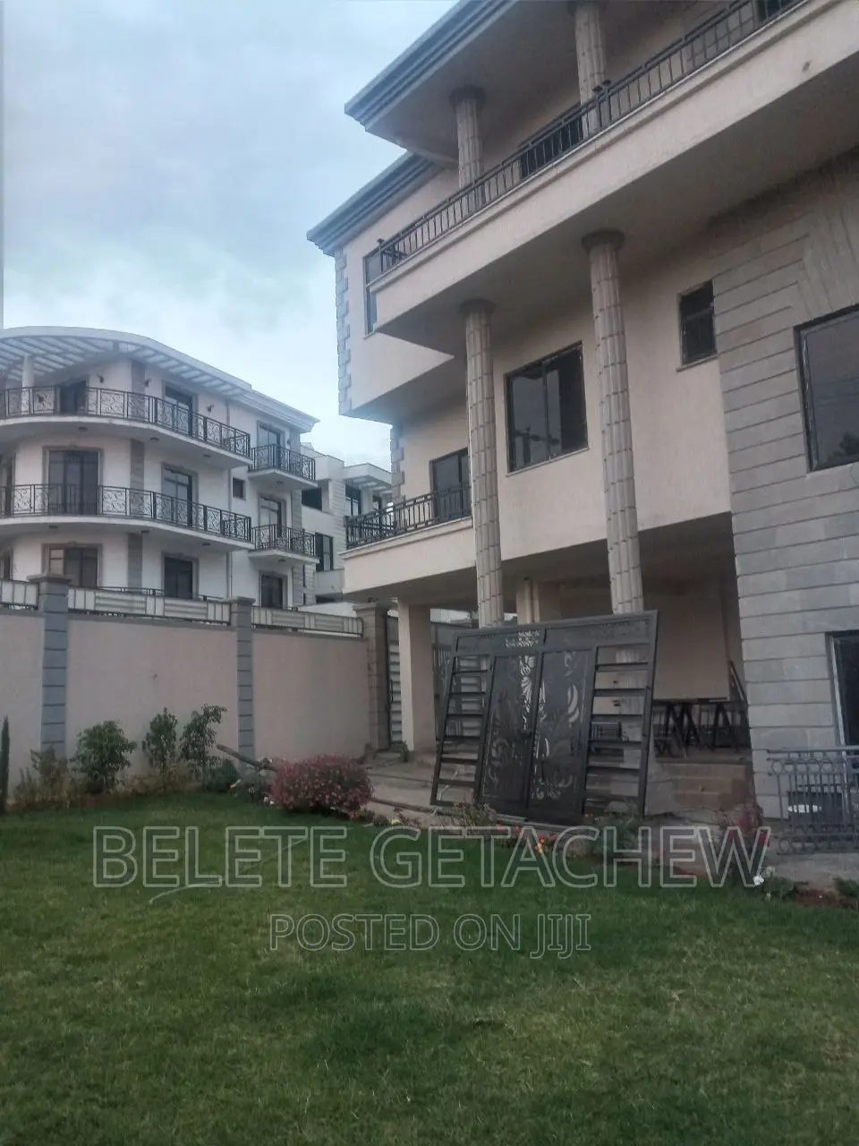 11bdrm Duplex in B+G+2 Residential, Yeka for sale