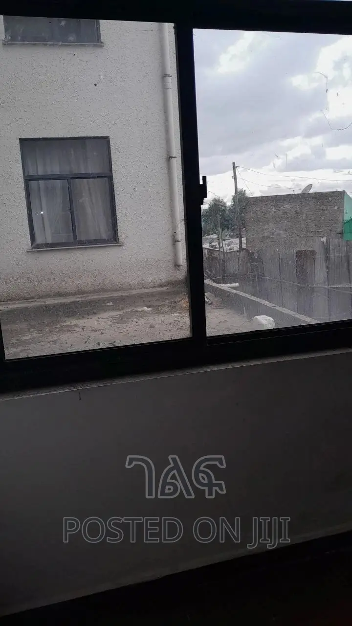 2bdrm Apartment in የግል ቅንጡ አፓርትመንት, Bole for sale