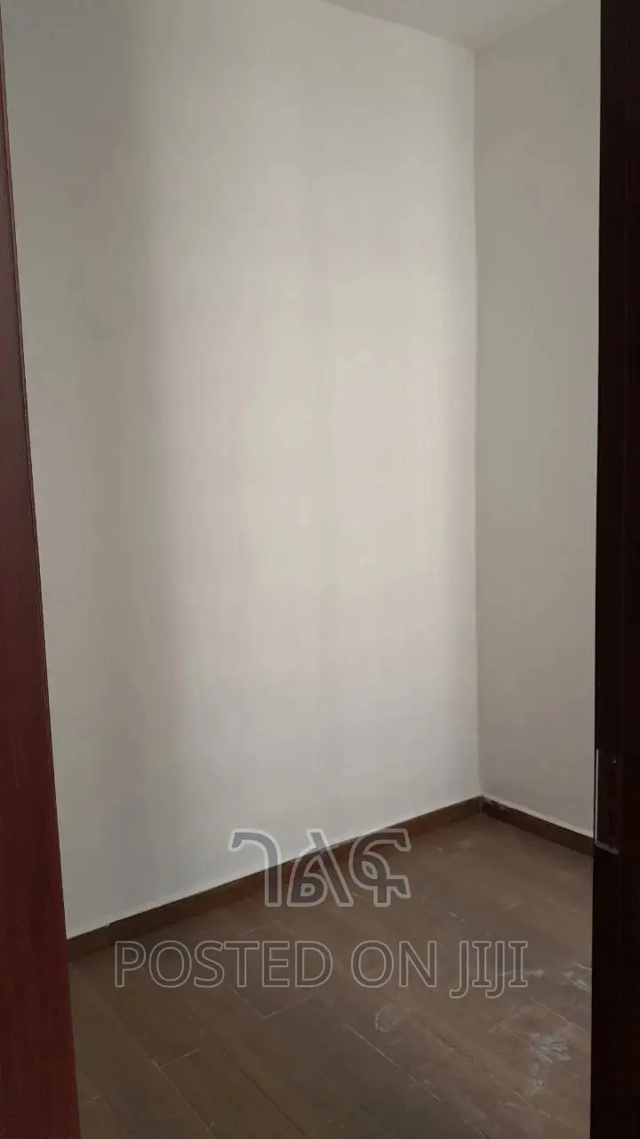 1bdrm Apartment in የኖህ, Bole for sale