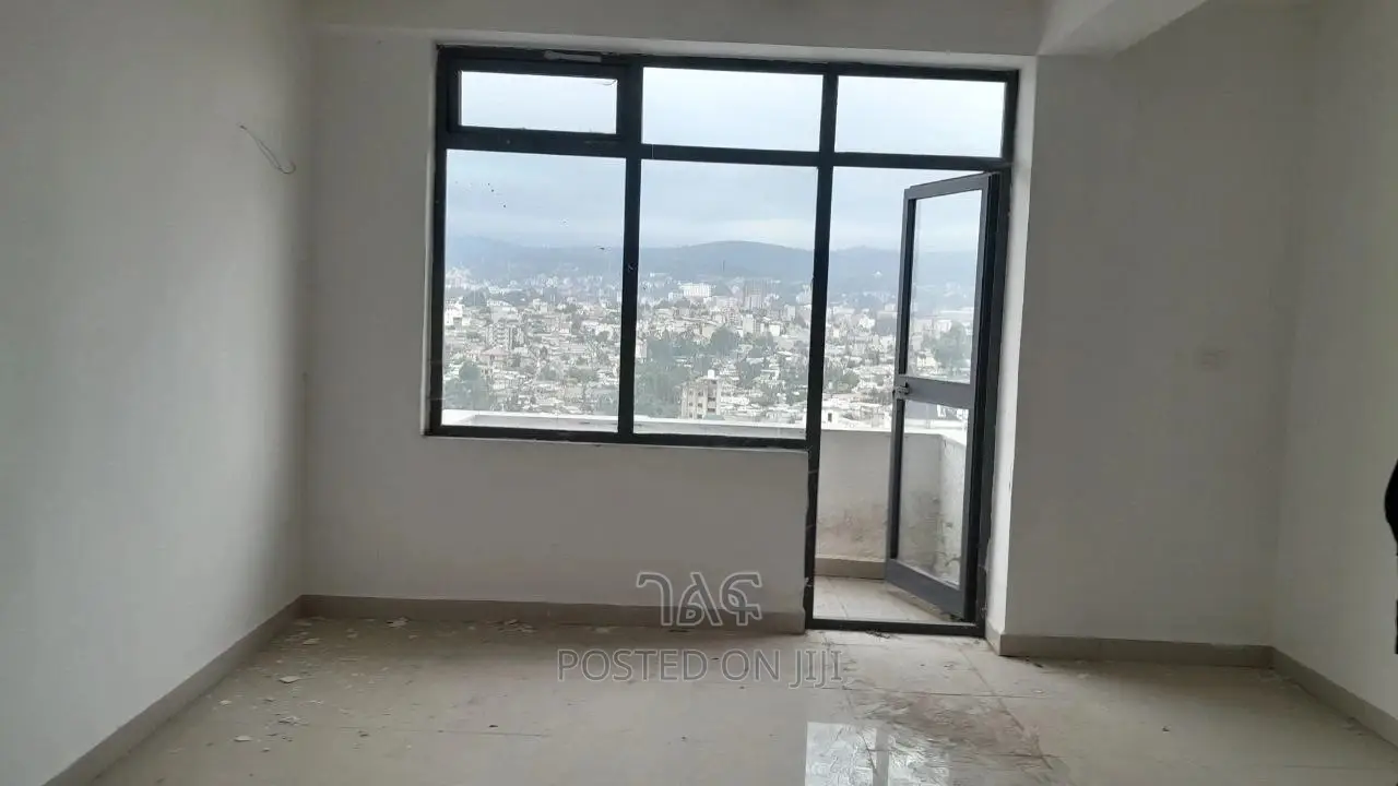 3bdrm Apartment in የግል ቅንጡ አፓርትመንት, Bole for sale