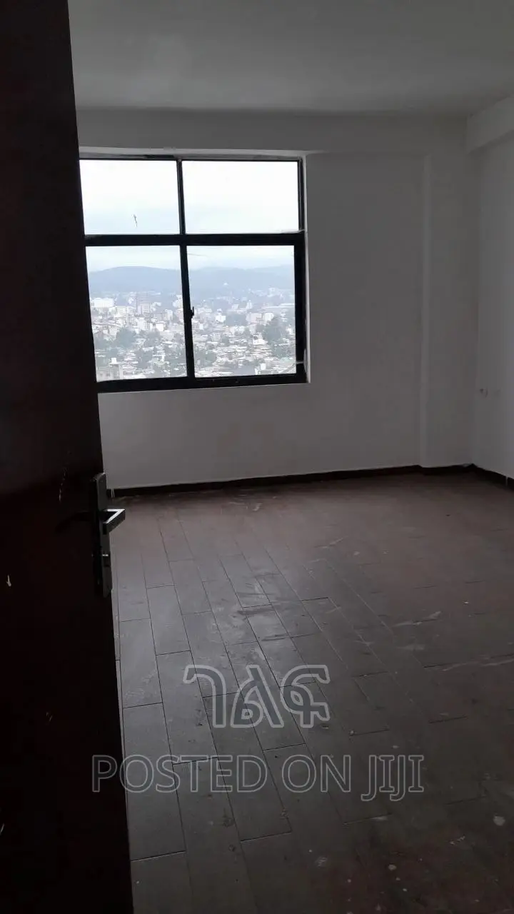 3bdrm Apartment in የግል ቅንጡ አፓርትመንት, Bole for sale