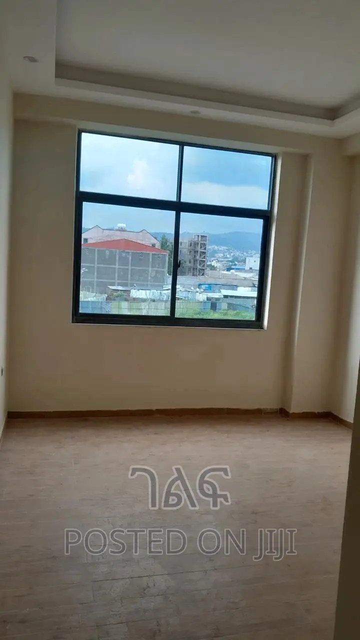 3bdrm Apartment in የግል ቅንጡ አፓርትመንት, Bole for sale