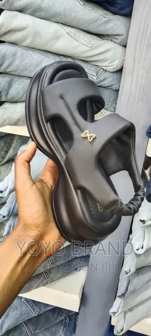 Photo - Fashion Flat Shoes