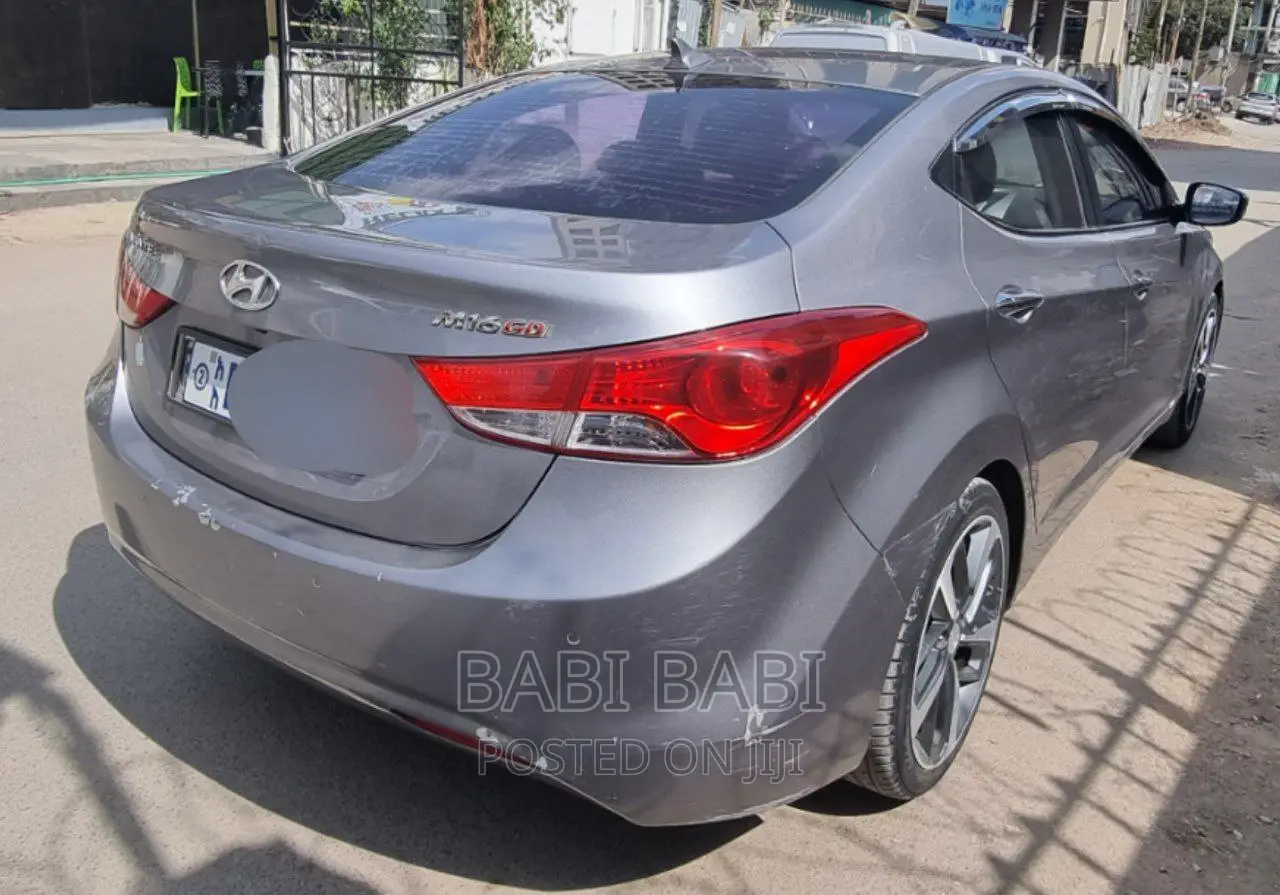 Hyundai Avante 2011 Gray