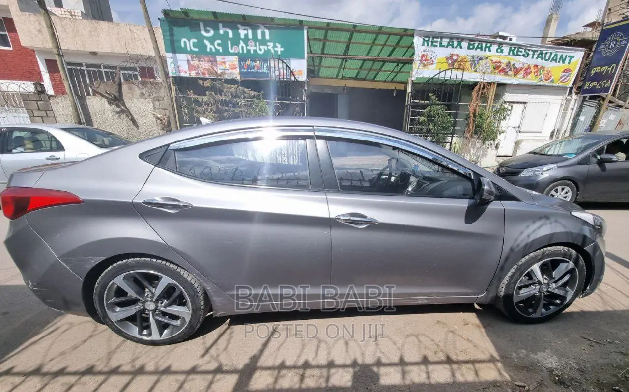 Hyundai Avante 2011 Gray