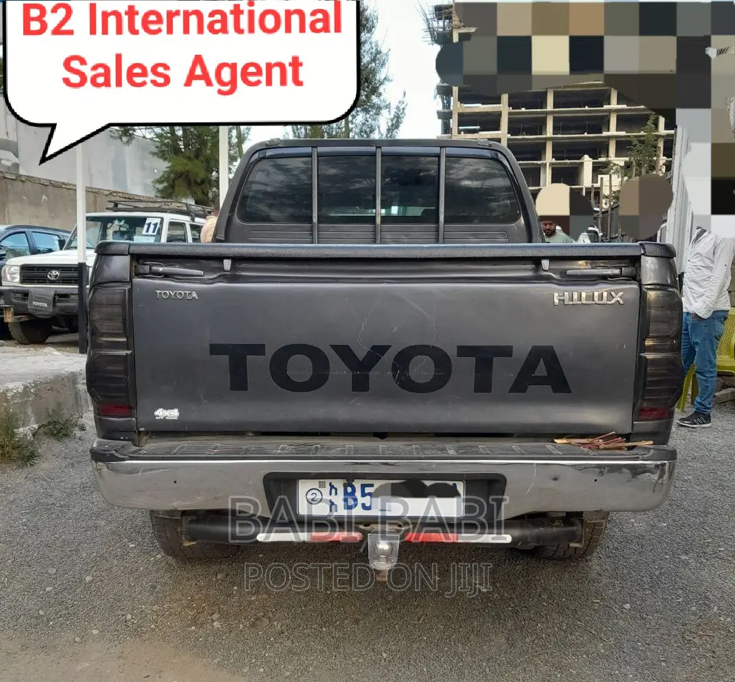 Toyota Hilux 2012 Gray