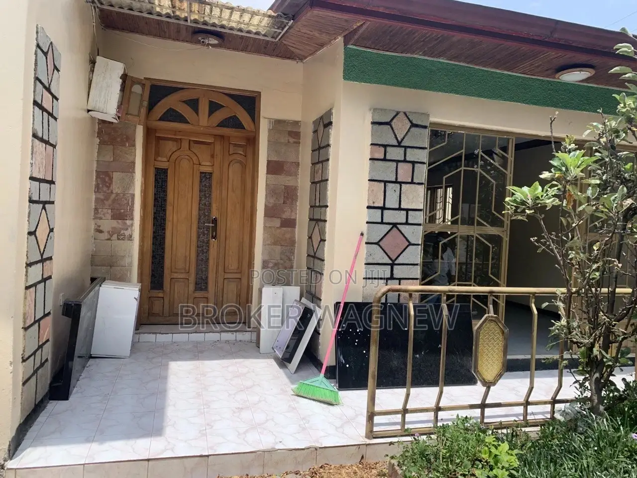 2bdrm Villa in Bole for sale