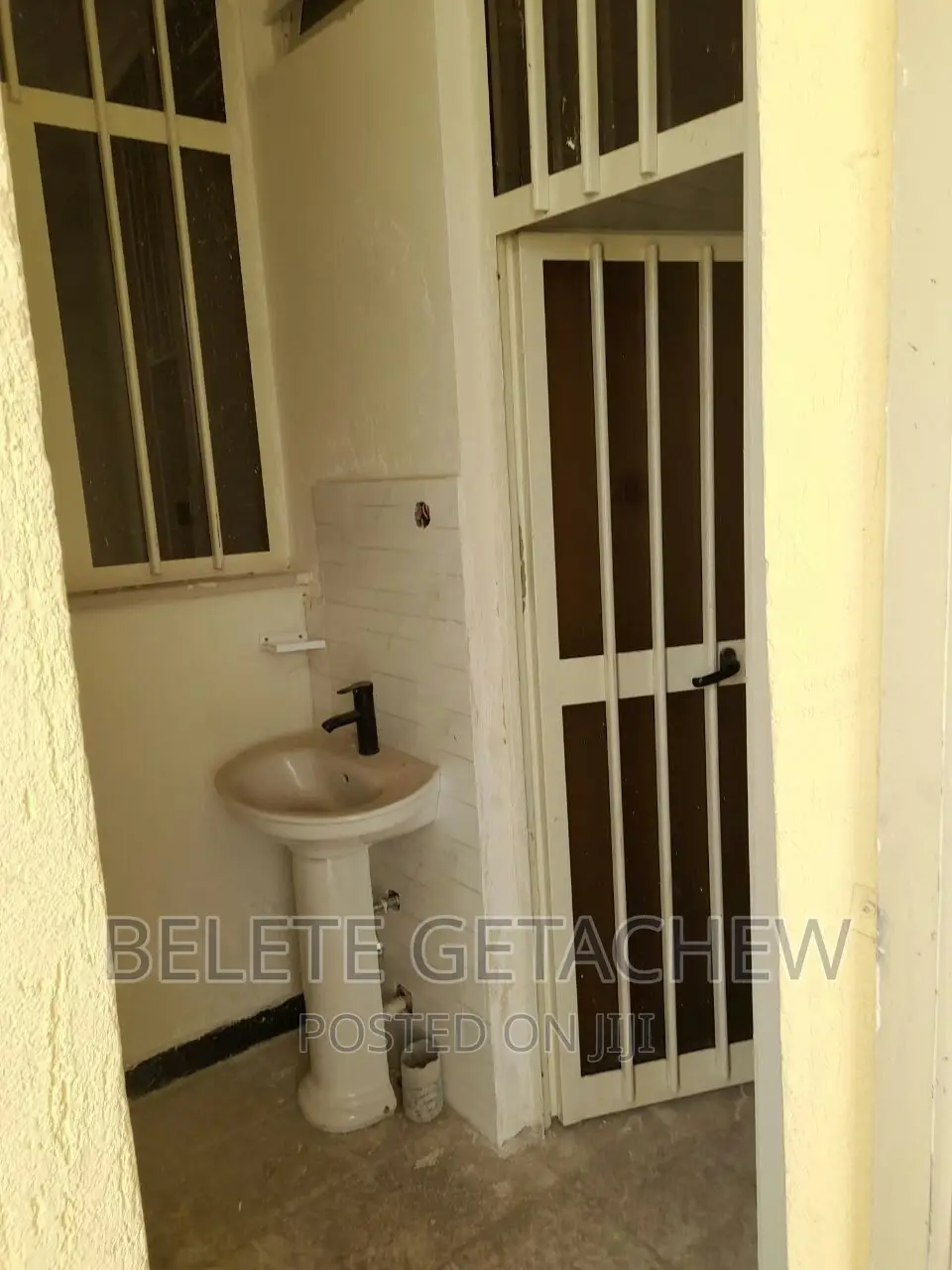 3bdrm Villa in L-Shape Villa Around, Bole for sale