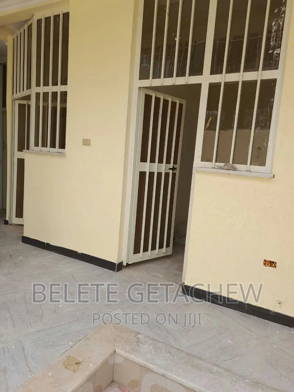 3bdrm Villa in L-Shape Villa Around, Bole for sale