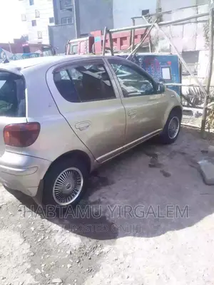 Toyota Vitz 2002 Brown