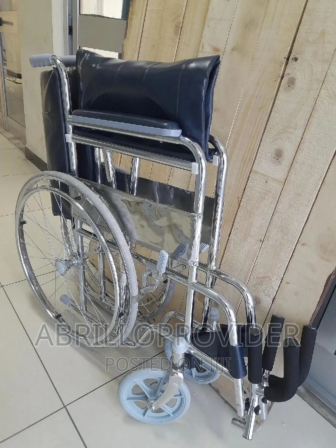 ሌዘር ዌልቸር Used Wheelchair