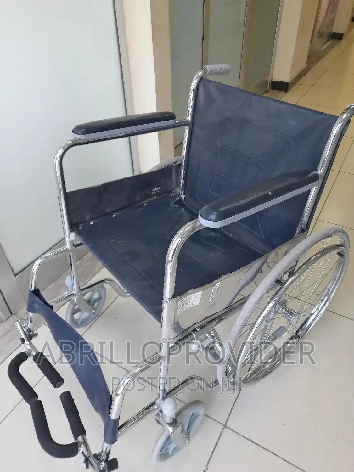 ንጹህ የሆነ አዲስ የሚባል Wheelchair=Almunium Wheelchair_