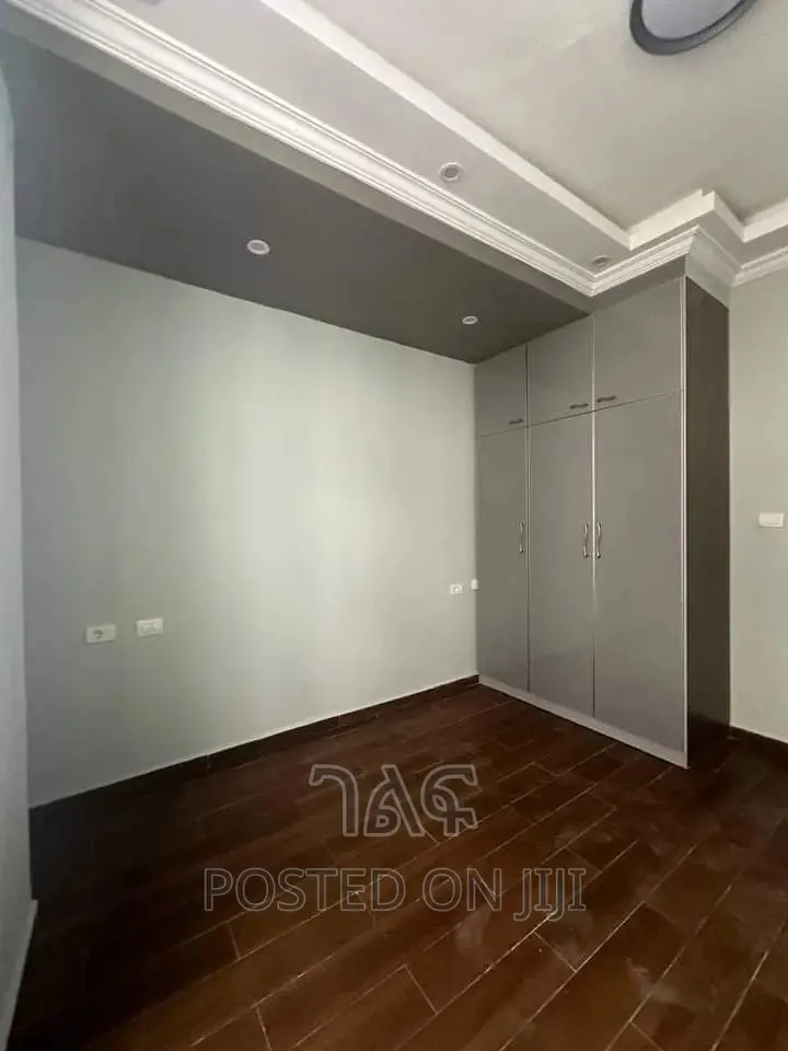 3bdrm Apartment in የግል Cmc ጎሮ, Bole for sale