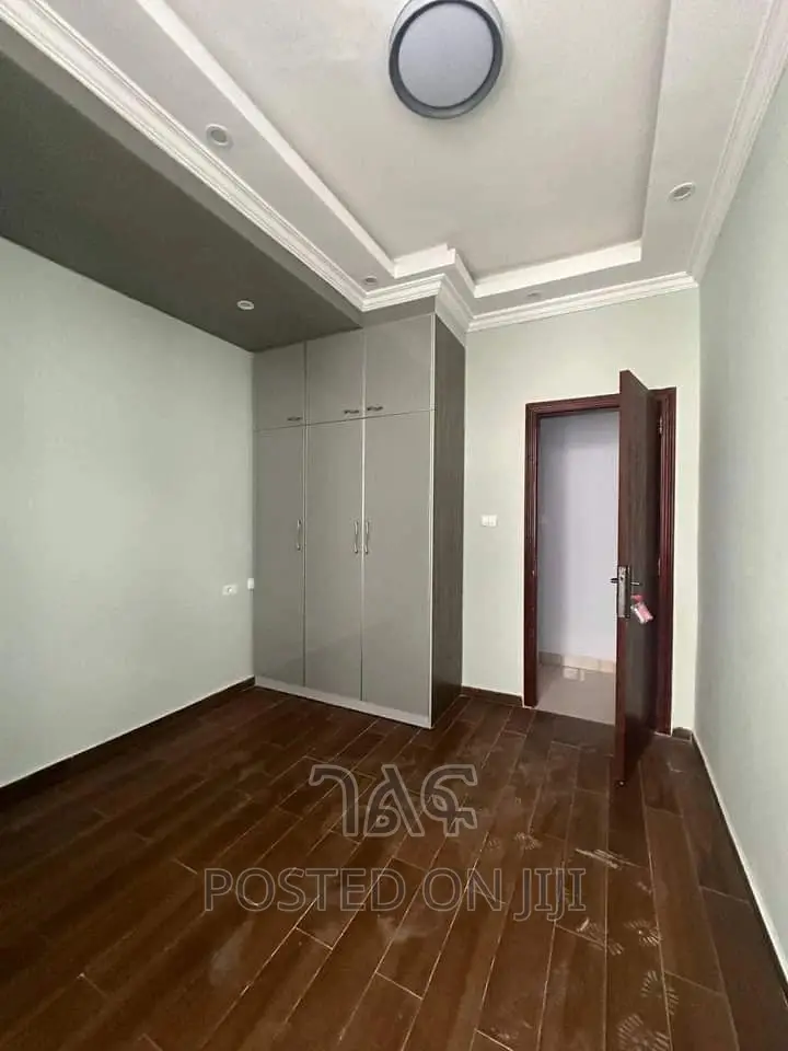 3bdrm Apartment in የግል Cmc ጎሮ, Bole for sale