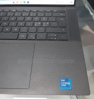 New Laptop Dell Precision 15 7520 32GB Intel Core I7 SSD 512GB