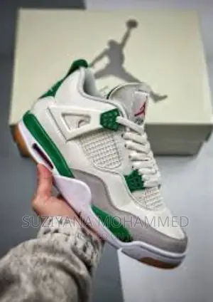 Air Jordan 4