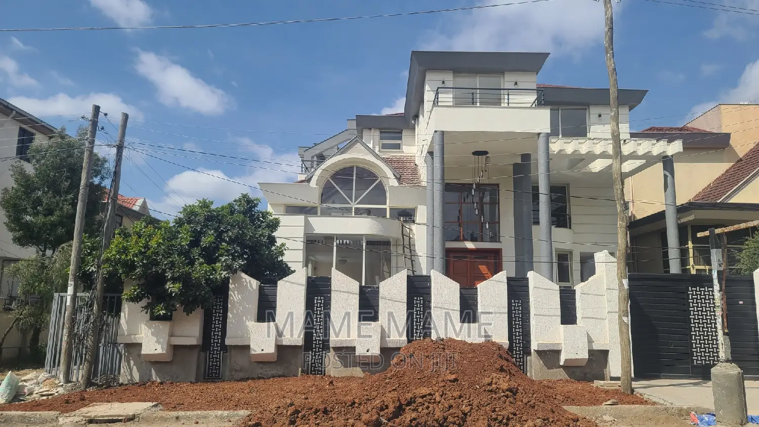 12bdrm House in Addis Abeba, Bole for rent