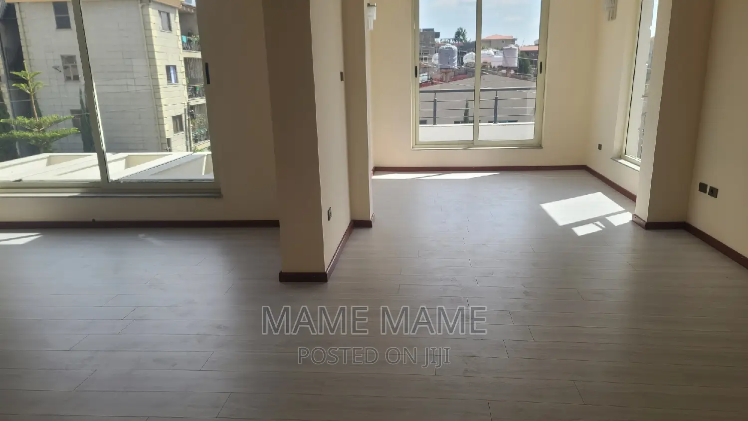 12bdrm House in Addis Abeba, Bole for rent