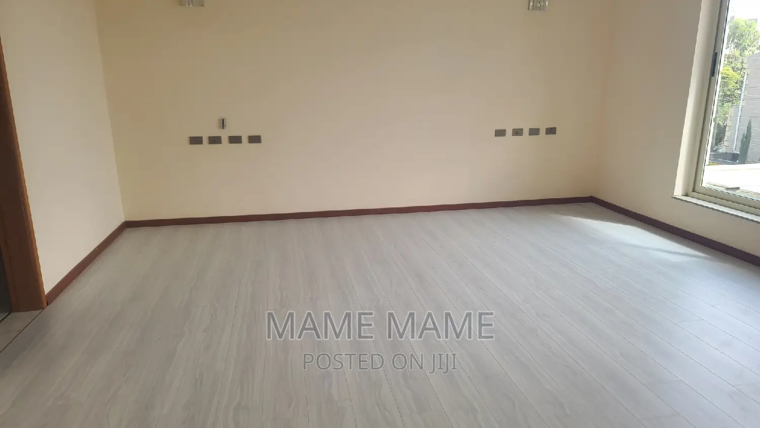 12bdrm House in Addis Abeba, Bole for rent