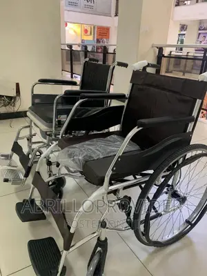 Wheelchairs Folds Up Easily for Storage and Transportation