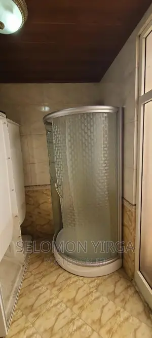 7bdrm House in Adis Abba, Bole for sale