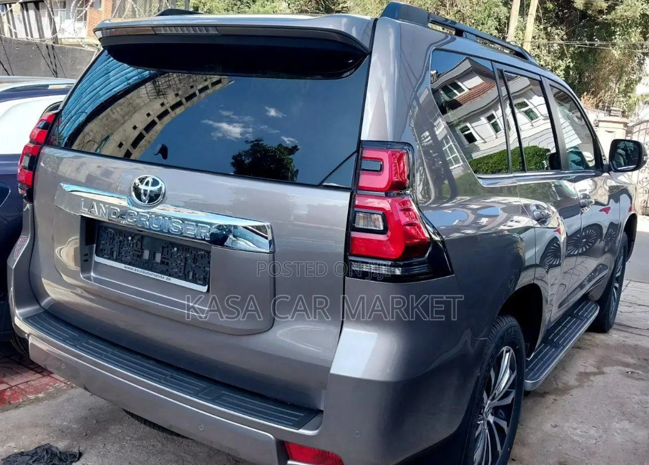 New Toyota Land Cruiser Prado 2022 Blue