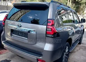 New Toyota Land Cruiser Prado 2022 Blue