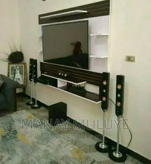 Photo - Tv Standing