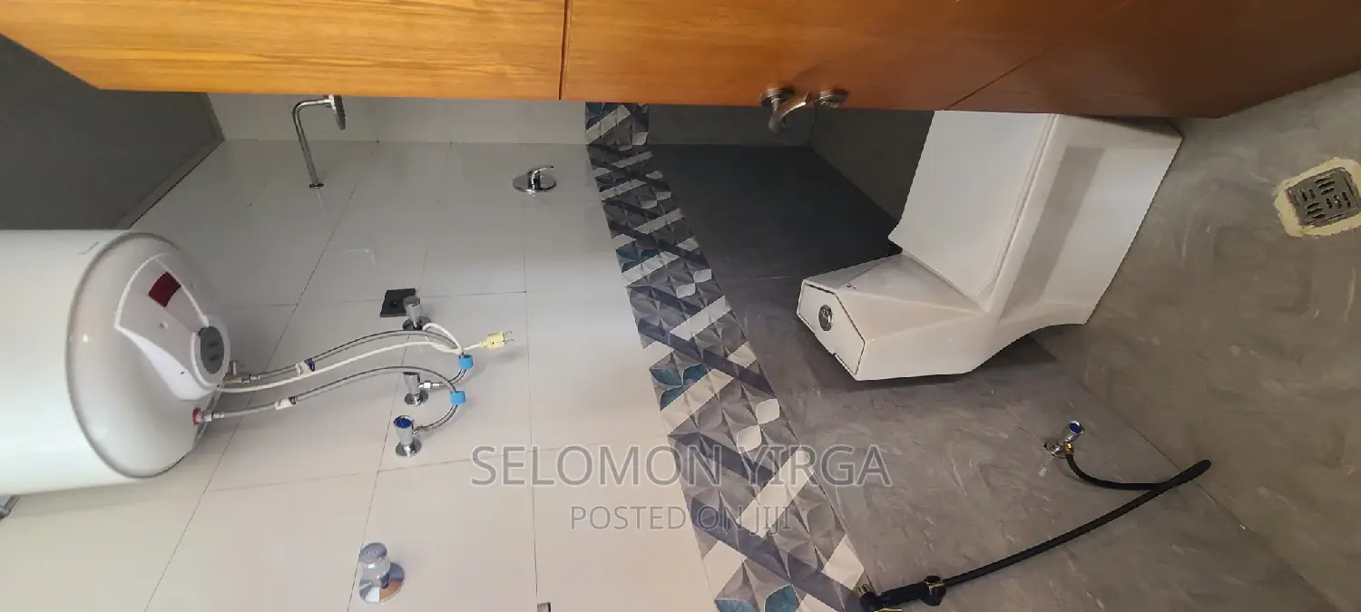 13bdrm House in Adis Abba, Bole for sale