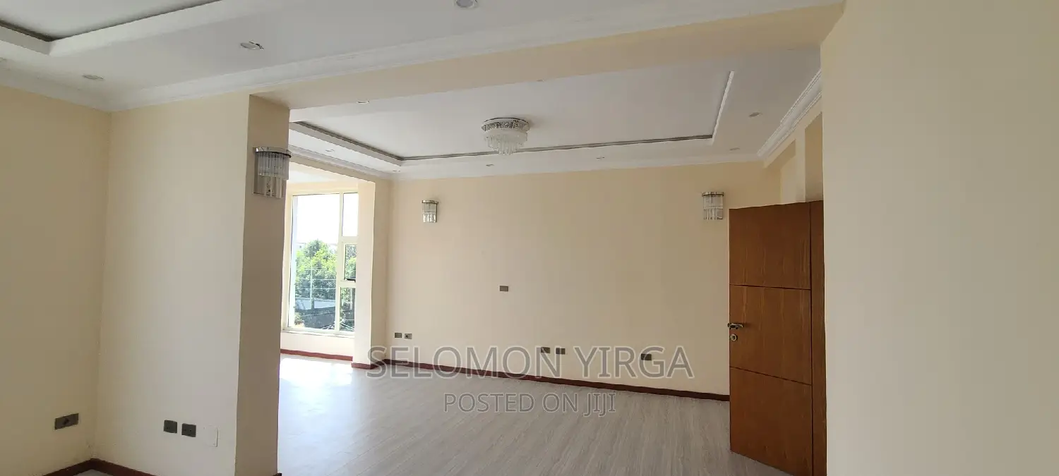 13bdrm House in Adis Abba, Bole for sale