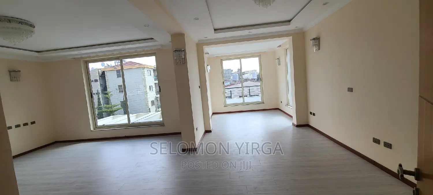 13bdrm House in Adis Abba, Bole for sale