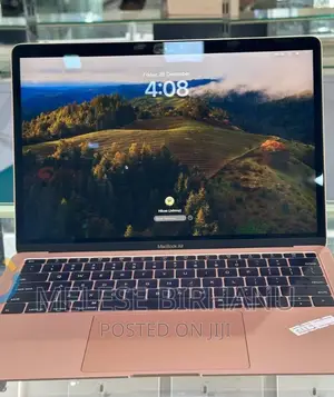 New Laptop Apple MacBook Air 2019 8GB Intel Core I7 SSD 128GB